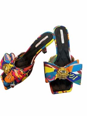 Gianni Bini Peeka Eye Charm Bow Slide Heels Multicolor Print Sandals 9